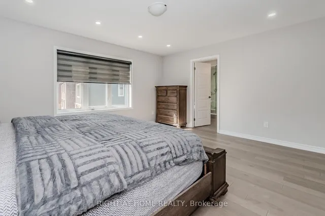 Additional image 23 of 154 HiStand Tr