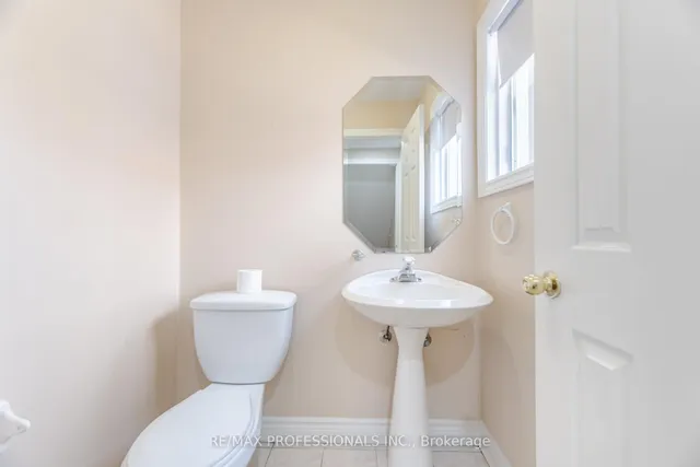 Additional image 16 of 11 Asterwind Cres