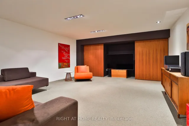 Additional image 39 of 694 Richmond St