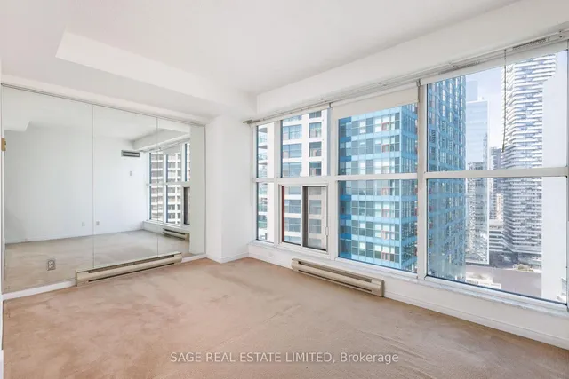 Additional image 25 of 99 Harbour Sq Unit 3002