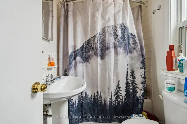 Additional image 17 of 50 Grove Ave