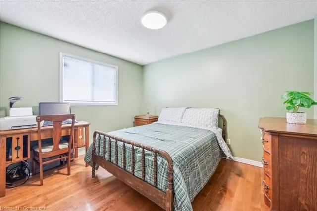 Additional image 19 of 5 Quinte Cres Unit 2