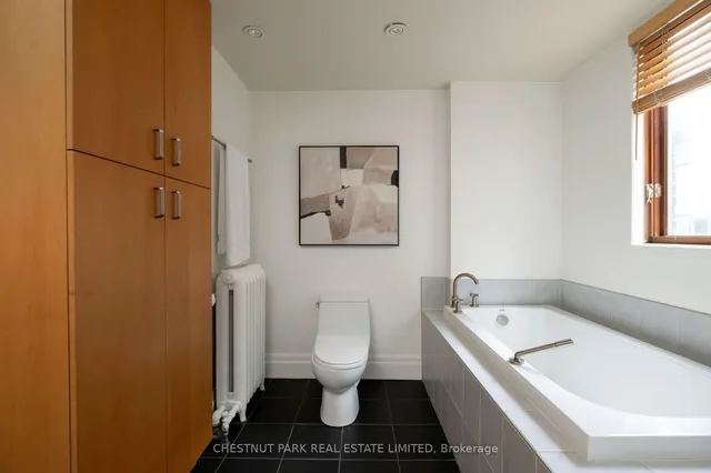 Additional image 35 of 40 Cowan Ave