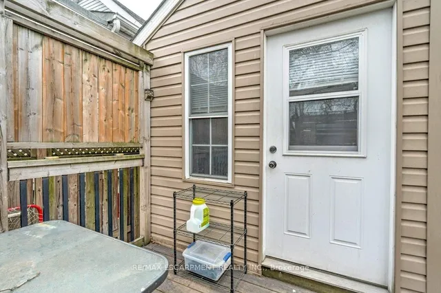 Additional image 28 of 89 Albany Ave