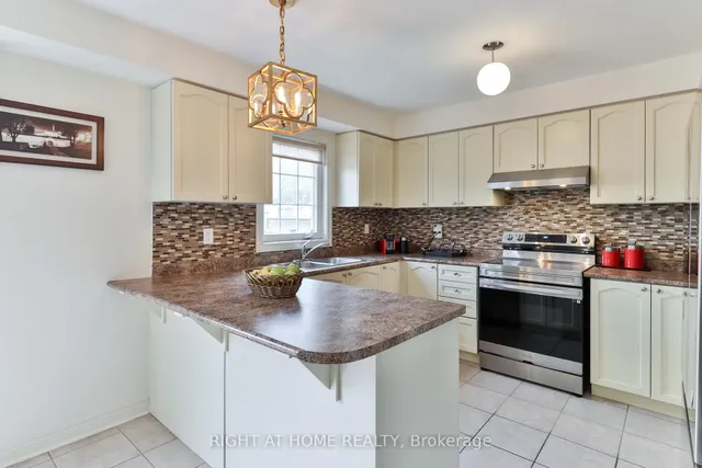 Additional image 5 of 72 Jeremiah Lane