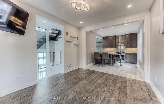 Additional image 11 of 31 Dekay St