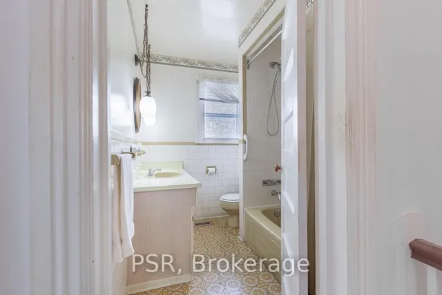 Additional image 18 of 212 Brock Ave