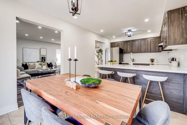 Additional image 30 of 255 Fasken Crt