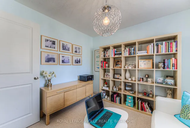 Additional image 28 of 18 Creek Ridge St