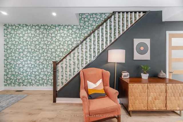 Additional image 18 of 165 Islington Ave