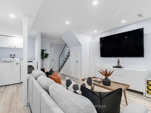 Additional image 25 of 5 Thyra Ave