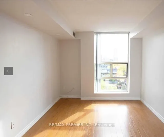 Additional image 3 of 725 King St Unit 604