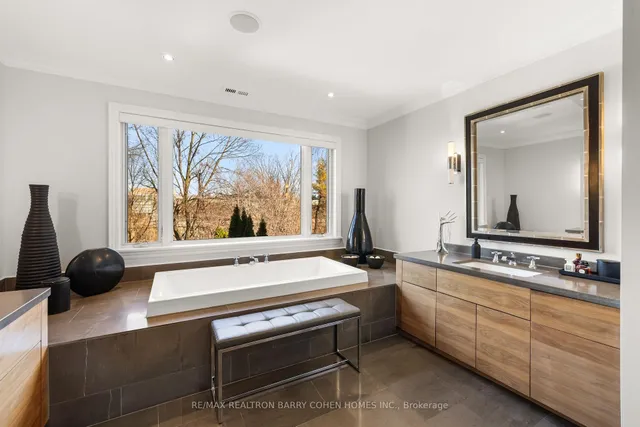 Additional image 25 of 215 Lonsmount Dr