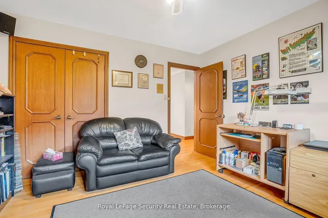 Additional image 34 of 27 Mulholland Ave