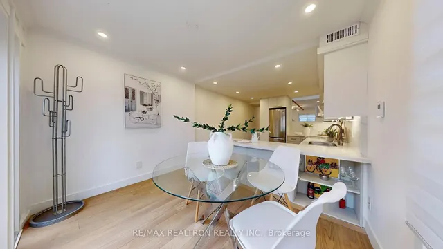 Additional image 17 of 92 Walpole Ave