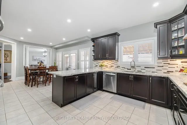 Additional image 14 of 105 Royal West Dr