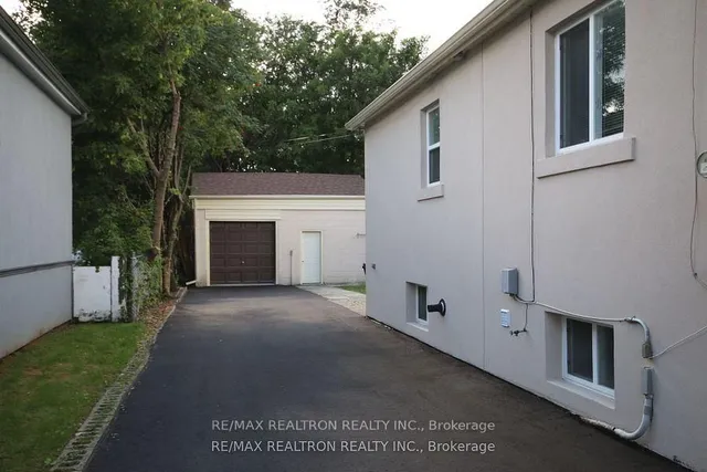 Additional image 23 of 12 Huntington Ave