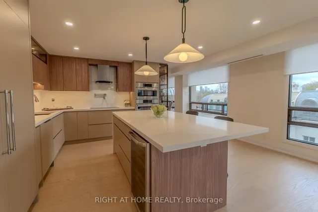 Additional image 7 of 447 Walmer Rd Unit 608