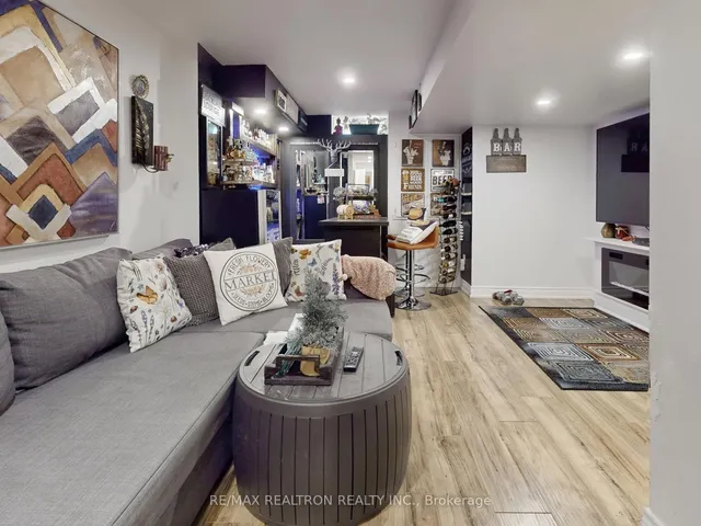 Additional image 40 of 81 Isaac Devins Blvd