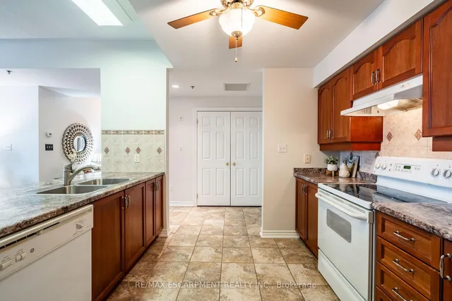 Additional image 11 of 391 Plains Rd Unit 301