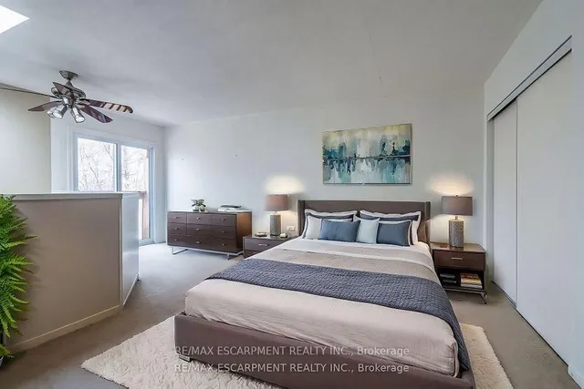 Additional image 16 of 2075 WALKERS Line Unit 246