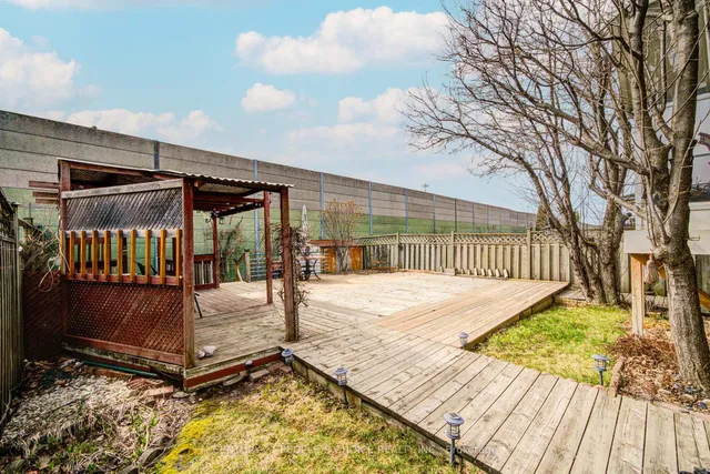 Additional image 47 of 157 Cinrickbar Dr