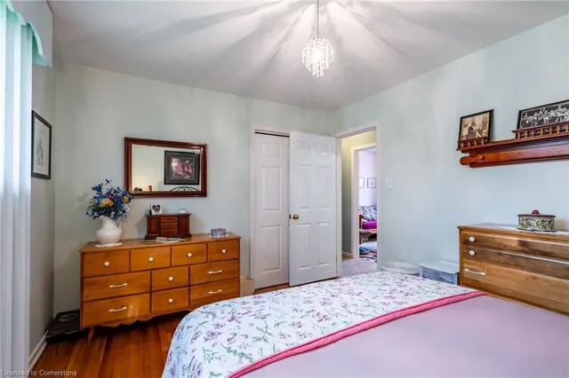 Additional image 27 of 611 Woodview Rd