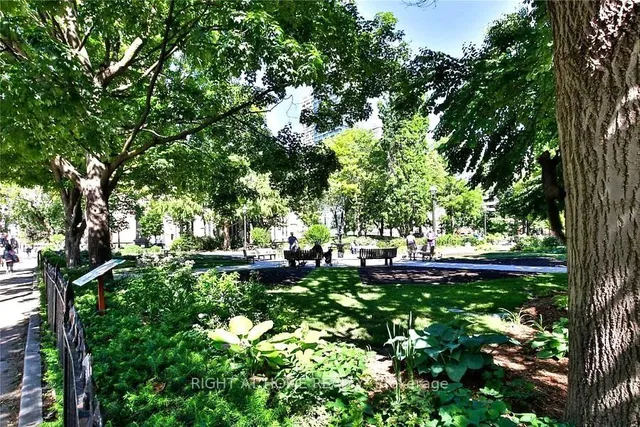 Additional image 41 of 92 King St Unit 403