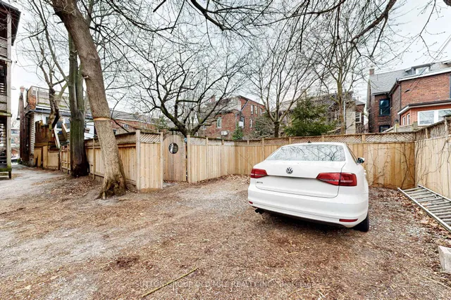 Additional image 47 of 1058 College St