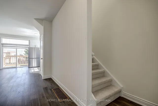 Additional image 21 of 28 Yvonne Dr