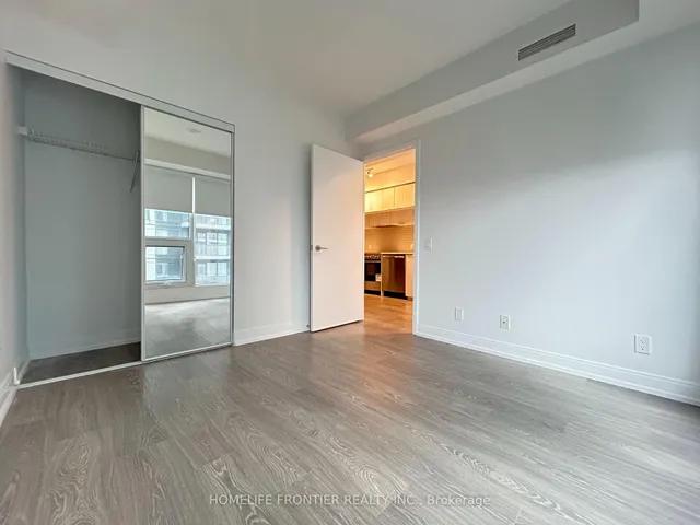 Additional image 16 of 181 Dundas St Unit 4015