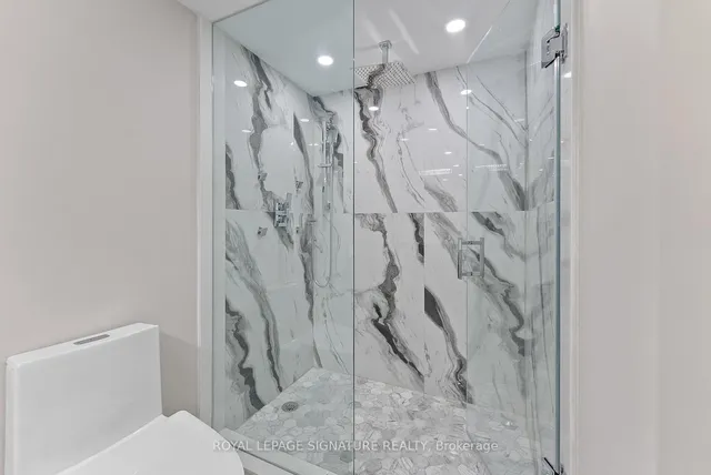 Additional image 30 of 77 Carlton St Unit 406