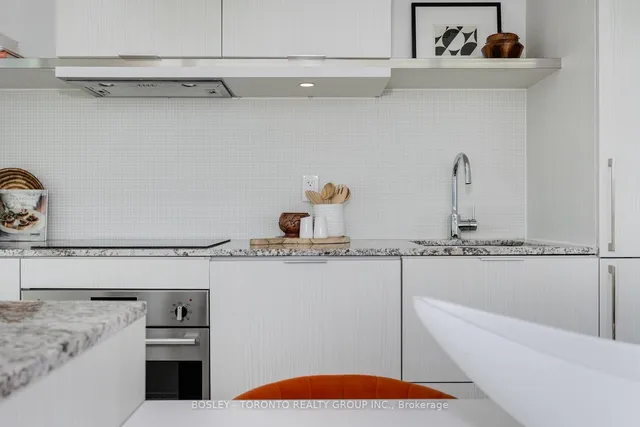 Additional image 15 of 197 Yonge St Unit 3909