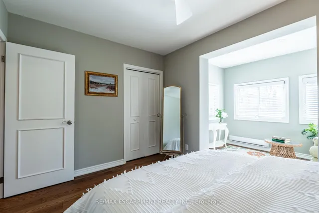 Additional image 20 of 648 THORNWOOD Ave