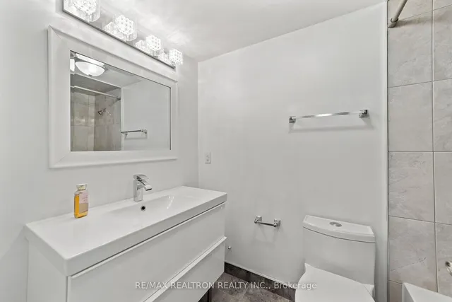 Additional image 31 of 130 Neptune Dr Unit 702