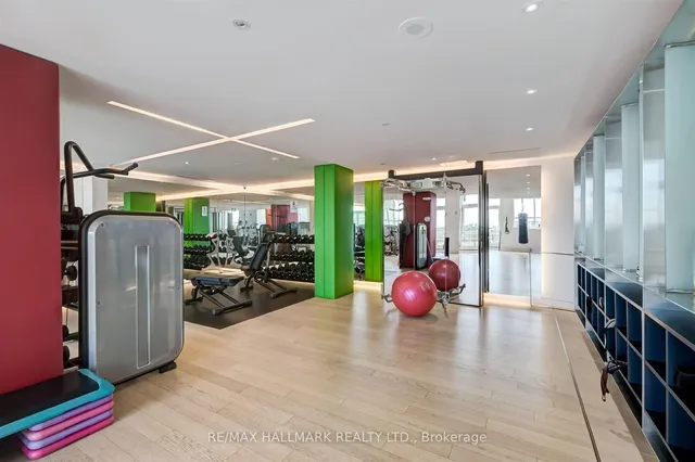 Additional image 48 of 38 Avenue Rd Unit 1201