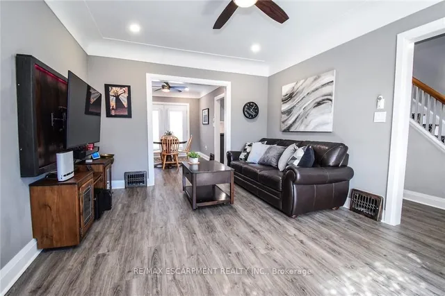 Additional image 4 of 104 Tragina Ave