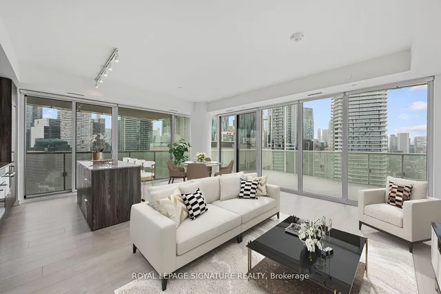 Additional image 11 of 15 Queens Quay Unit 3305