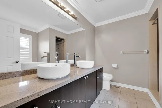 Additional image 31 of 1445 Laurier Ave