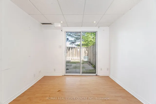 Additional image 37 of 122 Moregate Cres