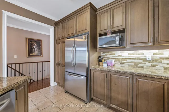 Additional image 15 of 28 Hampton Springs Dr