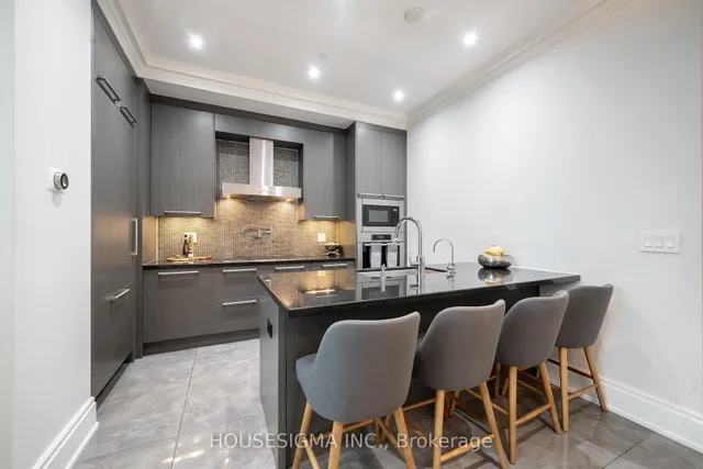 Additional image 4 of 311 Bay St Unit 4203