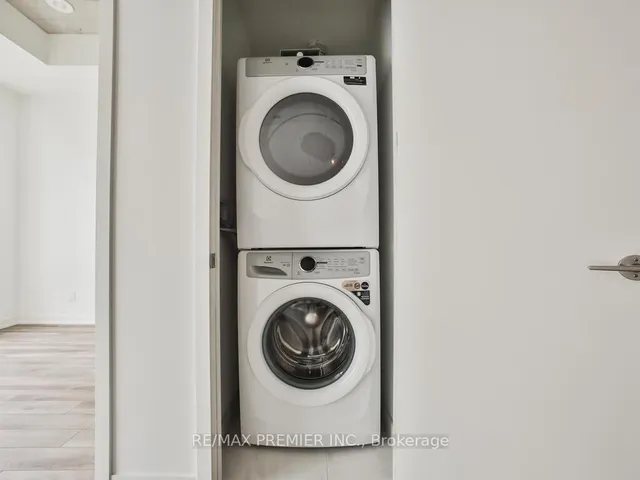 Additional image 35 of 1808 St Clair Ave Unit 607