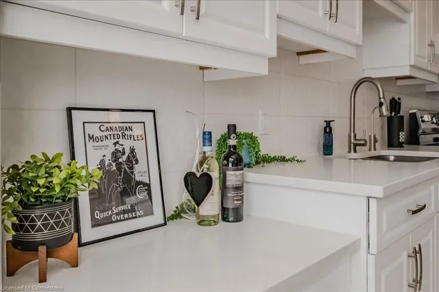 Additional image 20 of 220 Doon South Dr