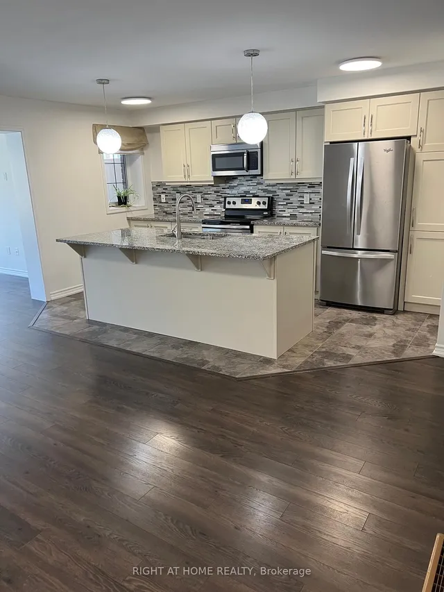 Additional image 3 of 3060 Mistletoe Gdns