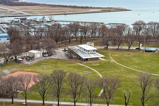 Additional image 24 of 219 Fort York Blvd Unit 2205