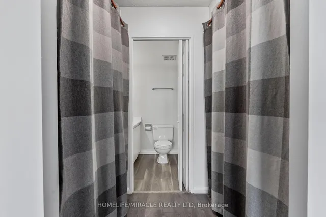 Additional image 24 of 350 Alton Towers Circ Unit 1106