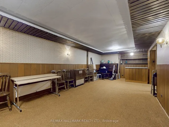 Additional image 34 of 41 Redcastle Cres