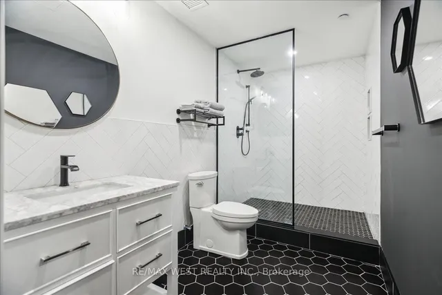 Additional image 10 of 22 Leader Lane Unit 545