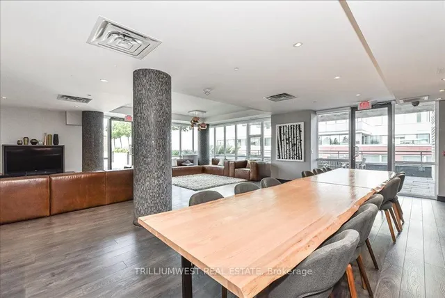 Additional image 36 of 85 Duke St Unit 1702